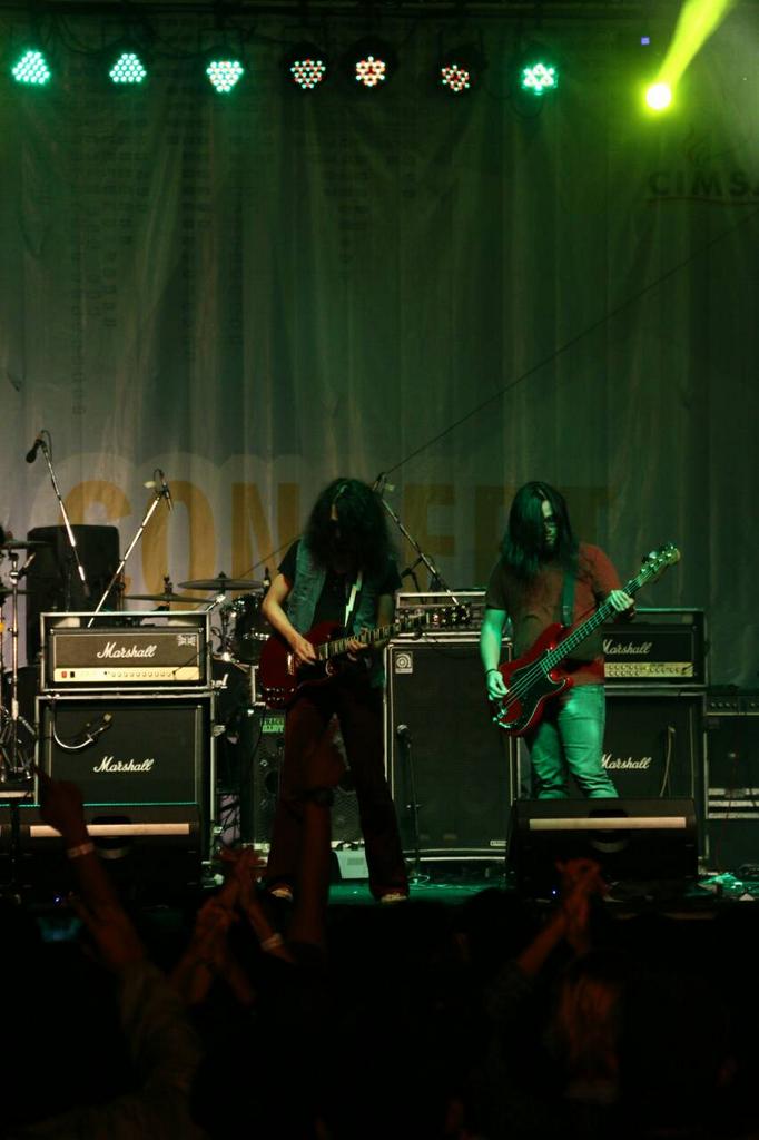 SoloMotion15's tweet photo. Menjelma hitam bersama @thesigit memecsh keheningan malam di Taman Balekambanh0g #BeBraveBeConfident https://t.co/nYBUj8qbom