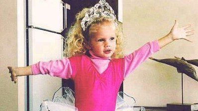 TayHsmAri's tweet photo. @taylorswift13 
Happy b'day my angel💎 https://t.co/fmVpgU5zNR