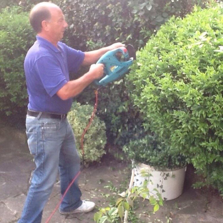 MrsSusanFuentes's tweet photo. @STIHL_GB The perfect gift for my hubby, he's struggling with this one #12daysofSTIHL https://t.co/XCLRWOg5ex