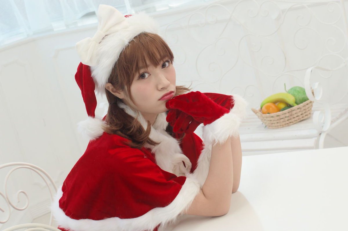 supersumoman's tweet photo. meiさん。　
定番サンタコス。
#candyparade #CheekyParade https://t.co/h7OrgZk5wI