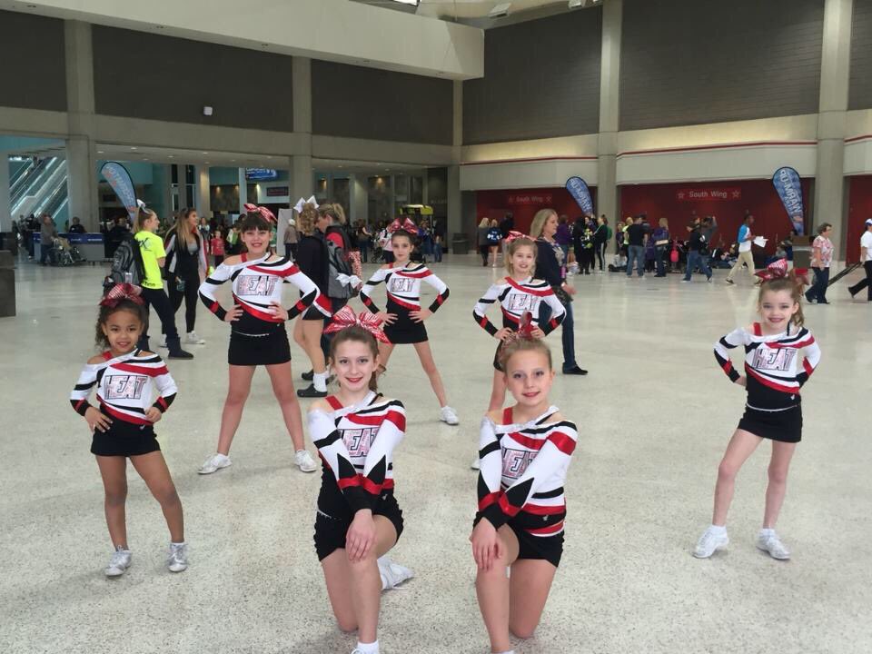 LetsGoRaysWI's tweet photo. We love our little @Heat_Flames! @WSFCheer https://t.co/InZNUbUvYM
