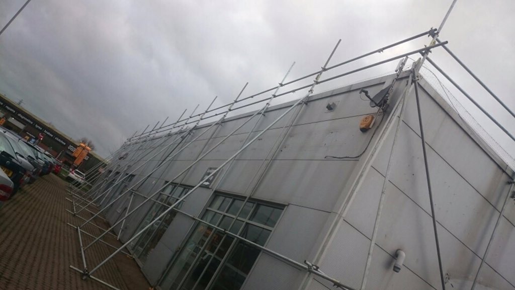 LeeSullivanLtd's tweet photo. Scaffolding up for @KANDS10 at @SKODAUK garage in #Eastbourne https://t.co/n5LUXzsSfr