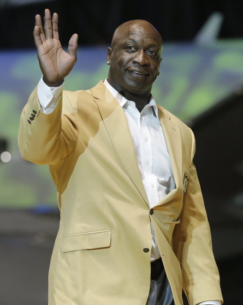 The big dog is in the house! Happy Birthday to Gold Jacket John Randle! 

HOF Bio:  