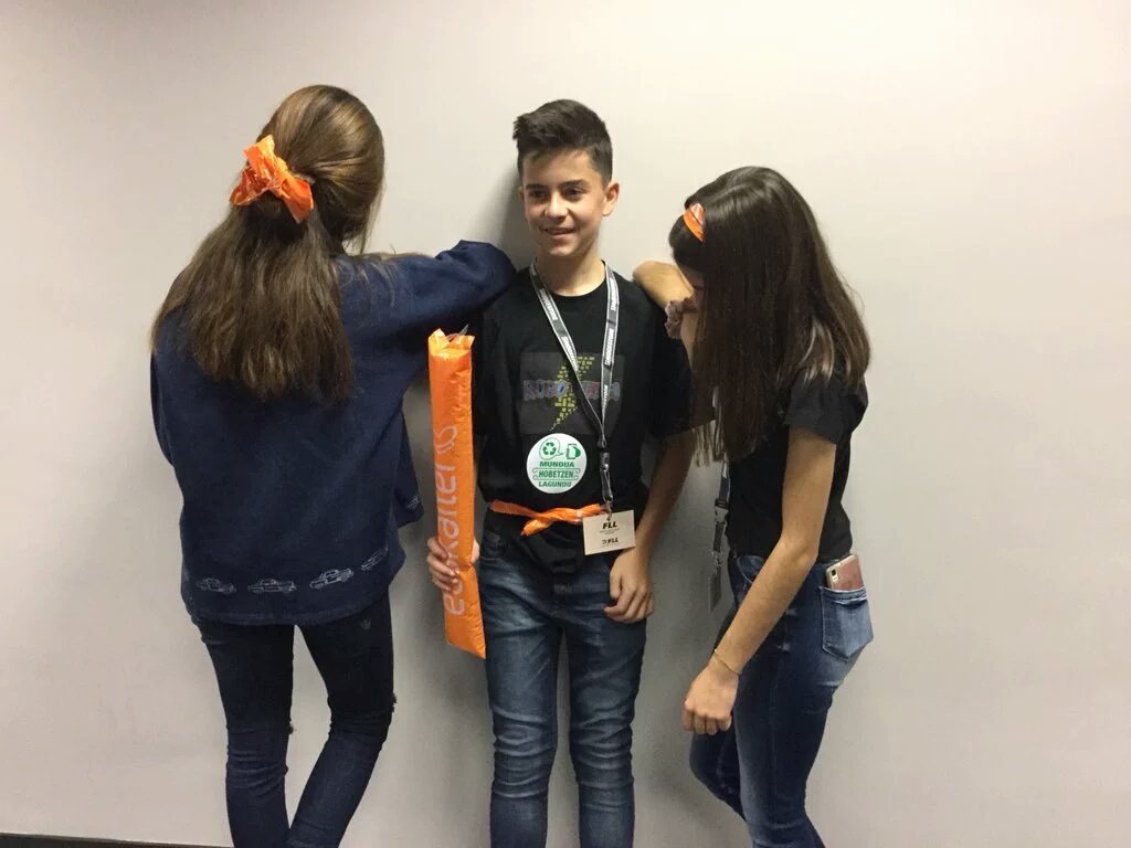 Innobasque's tweet photo. Las 2 fotos más retuiteadas en el concurso 2.0 #FLLEuskadi #reFLL ZORIONAK @hashtagfll @IrlandesasLeioa https://t.co/LqJEw81bAF