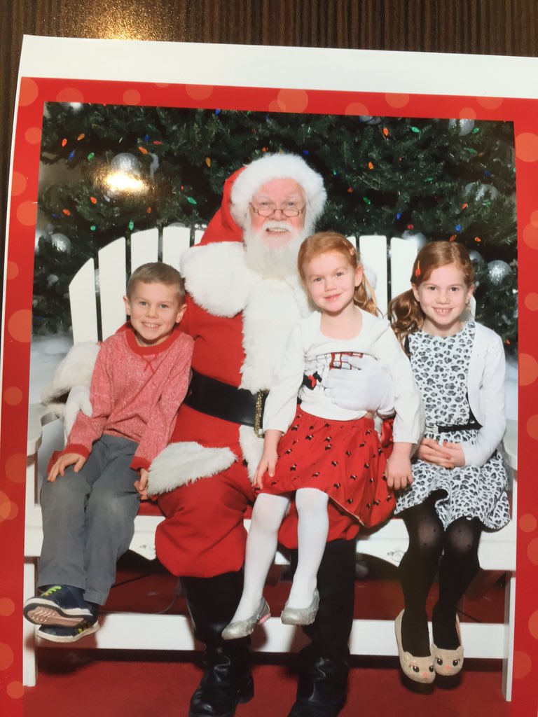sandramdueck's tweet photo. #SantaSuccess thx @LansdownePlace @JefDueck #lovelocalptbo https://t.co/blsayEqABB