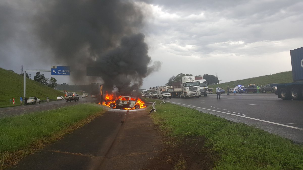 Shells158's tweet photo. MVC N3 after Shongweni one patient with leg amputation. Armco barrier cut straight through the car. @FatalMoves https://t.co/sm3nCHz9rJ