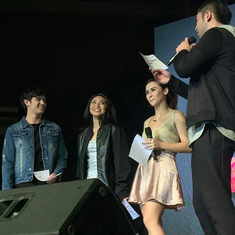 greyciilargo's tweet photo. JaDineLand_: RT clubjadine: Congratulations Fabfour ft Donnalyn for another successful #OTRWithJaDine 👏🙌 (credits … https://t.co/rv0HjuSUiu