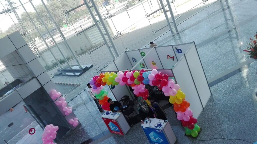 TechHubConnect's tweet photo. Lovely decor at @google #HackfairPlan9
Way to go @Plan9incubator! https://t.co/qTsymyUXNY