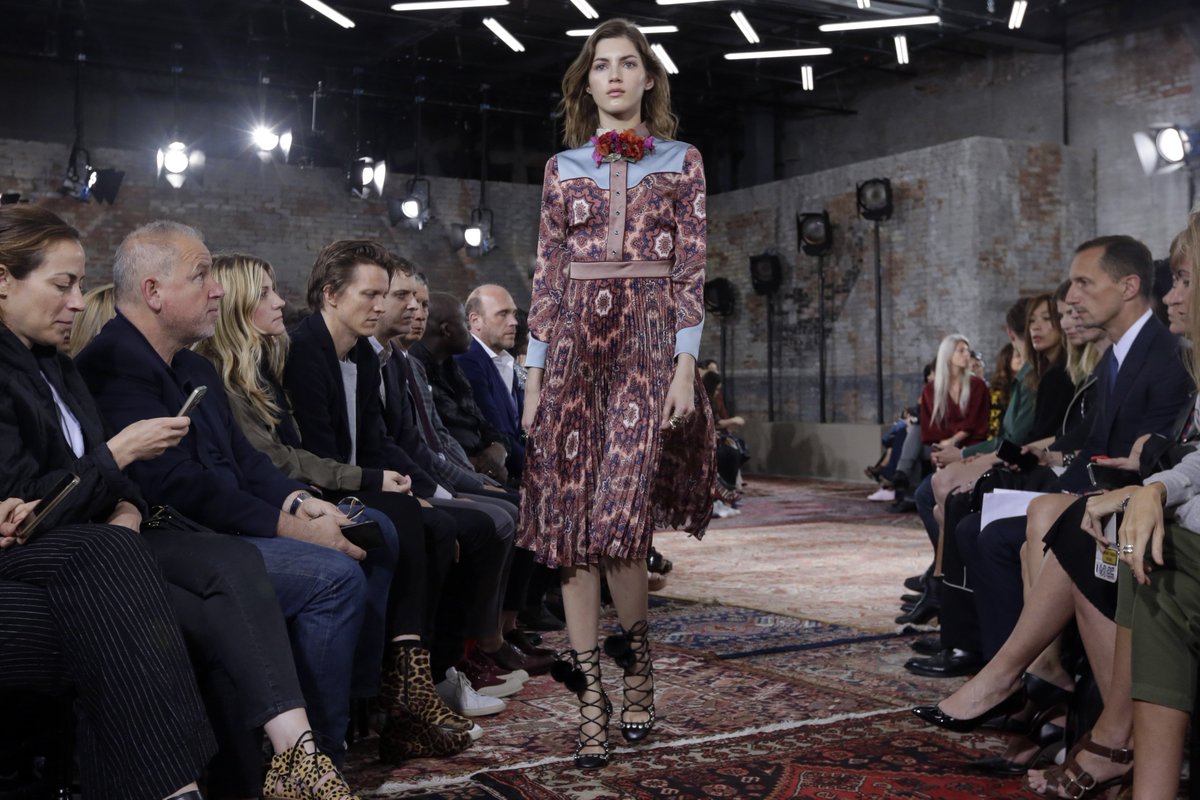 greenblut_kris's tweet photo. Luxury fashion brands are going green. But why are they keeping it a secret? https://t.co/l5YT9tCot9 https://t.co/KFX9EfEHEQ
