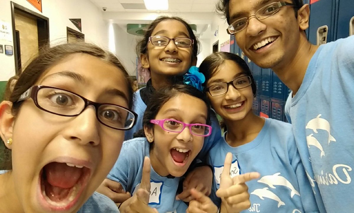 DaringDolphins's tweet photo. @DaringDolphins Team Huddle before the Core Values judging round. #FLL2015 https://t.co/7oBSe5U8M1