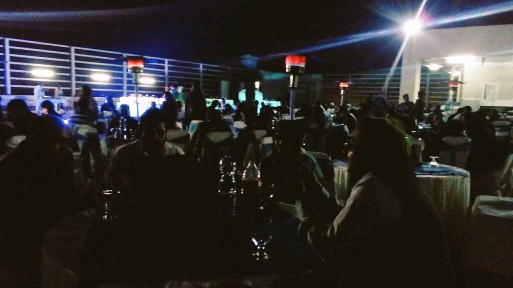 TechHubConnect's tweet photo. The event wraps up with a musical evening at the rooftop!Thoroughly enjoyed @google #HackfairPlan9 #SettingStandards https://t.co/nen5oq8U0q
