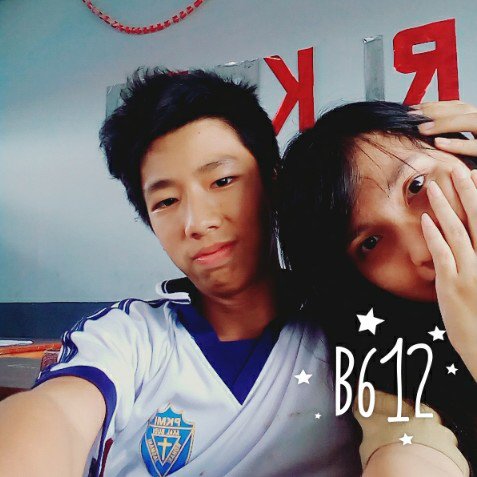 Liviaaaaa_'s tweet photo. With si jelek nyebelinnn https://t.co/ylL4LWFfKI