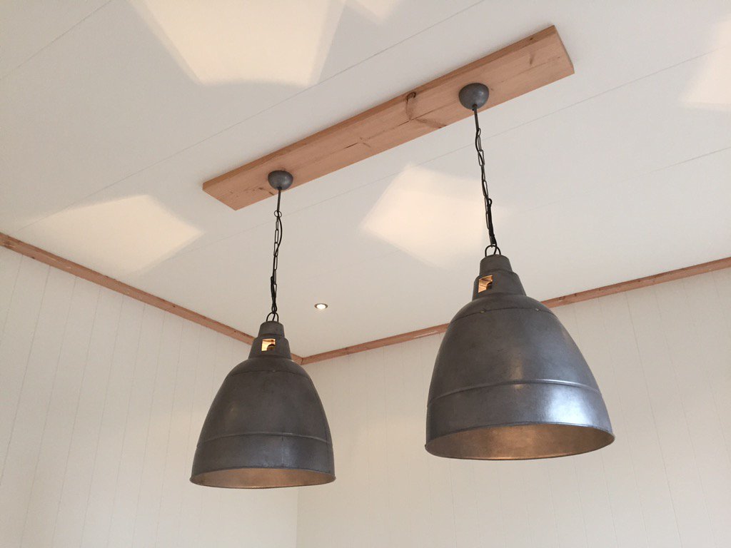 Mooie lampen opgehangen bij een trouwe klant van ons. Trots op het eindresultaat