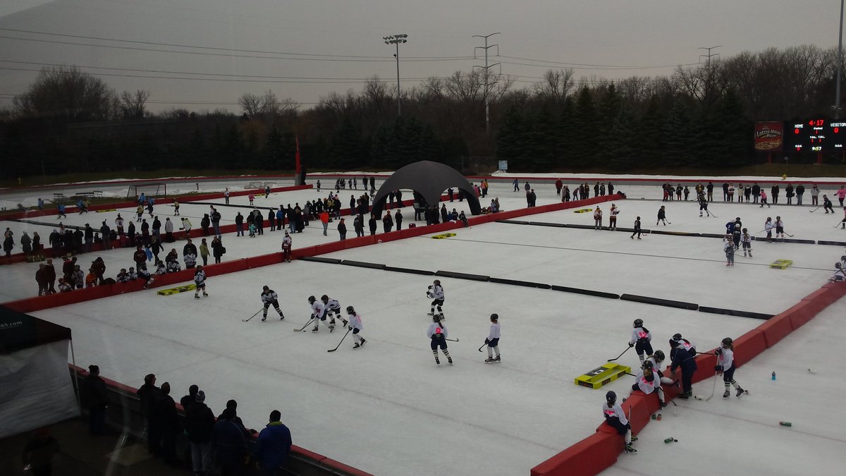 skatetheoval's tweet photo. First annual Girls Outdoor Hockey Classic https://t.co/PkLeWr7bBs