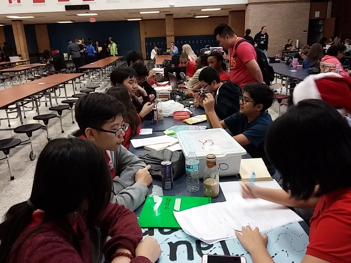 ODMSrobotics's tweet photo. ODMS Robotics Team Qualifier at Olle MS @ODMSrobotics @ODMSMustangs. #FLLHouston #robotlove https://t.co/2AlR0LvqfV