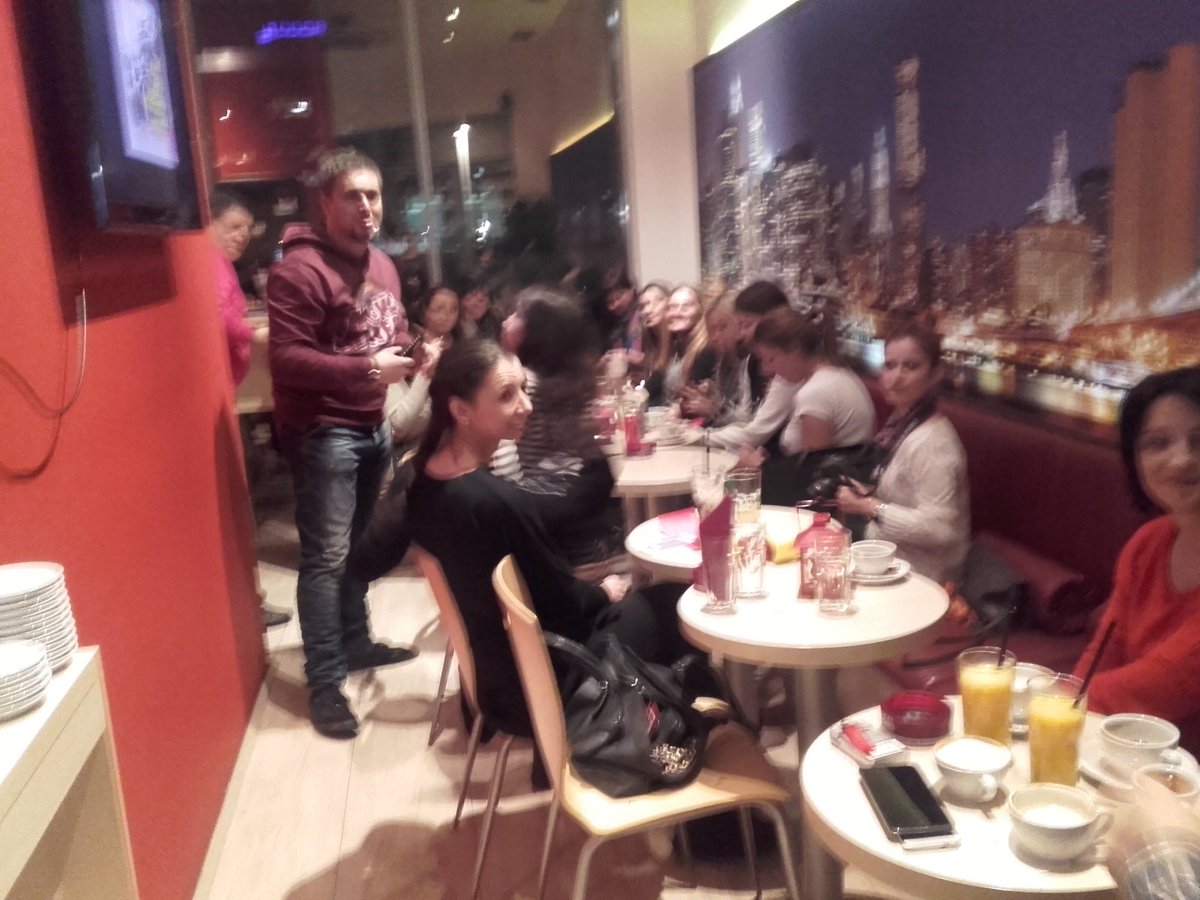 tashanica's tweet photo. Uzivancija sa Nucom i Sandom #zeneboljeparkiraju https://t.co/BRJGFO0TKY