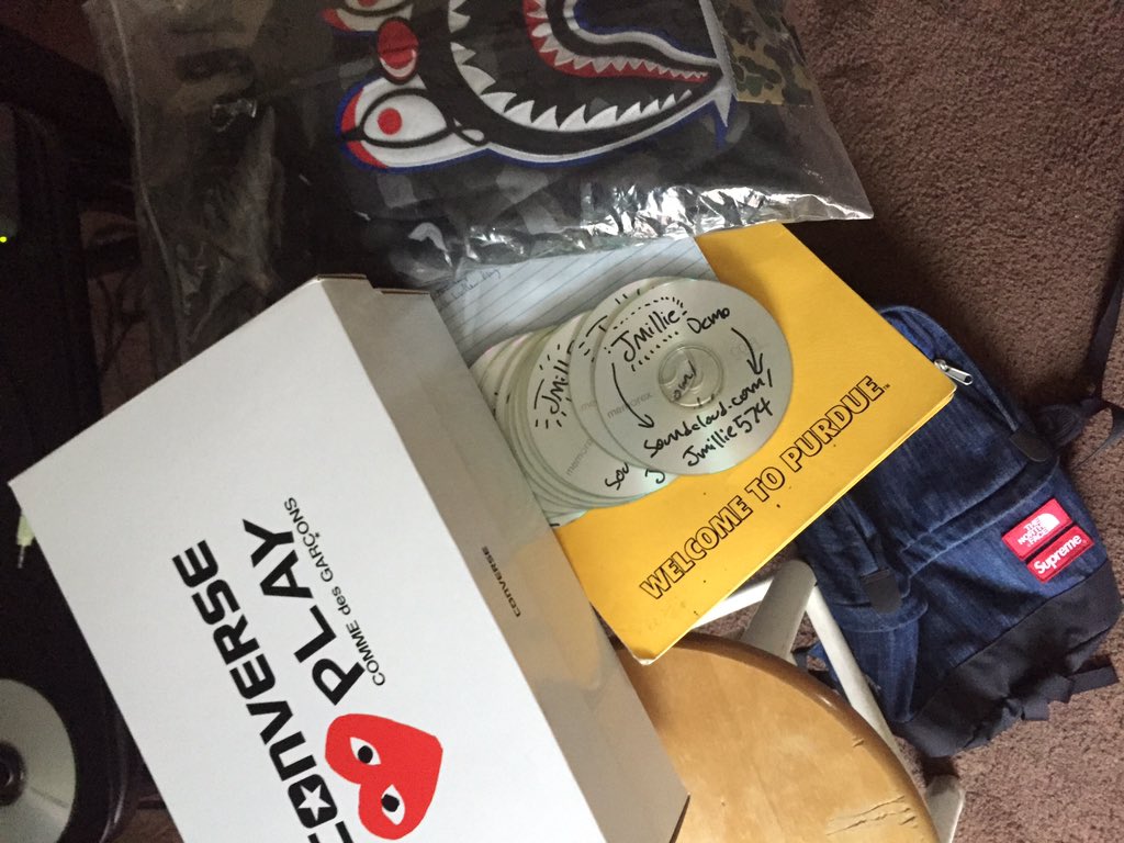 realjmillie's tweet photo. 30 copies of demo CDs to hand out at @SneakerCon today! Tryin to sell this Bape hoodie and some CDG Cons too #wantem https://t.co/H3tqxxCQo1