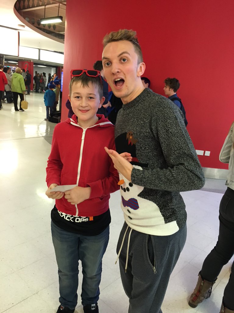vik150584's tweet photo. @gizzy14gazza , thanks for stopping for an impromptu photo with my son! You made his day! Insomnia56 https://t.co/hAk09D95gE