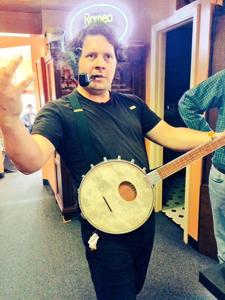 PittsburghCigar's tweet photo. Handmade #banjo by @rrryyyaaannnpgh - a #pipe man who knows his way around wood. #PittsburghPipeClub today at #ASW! https://t.co/PYSKHHYMdK