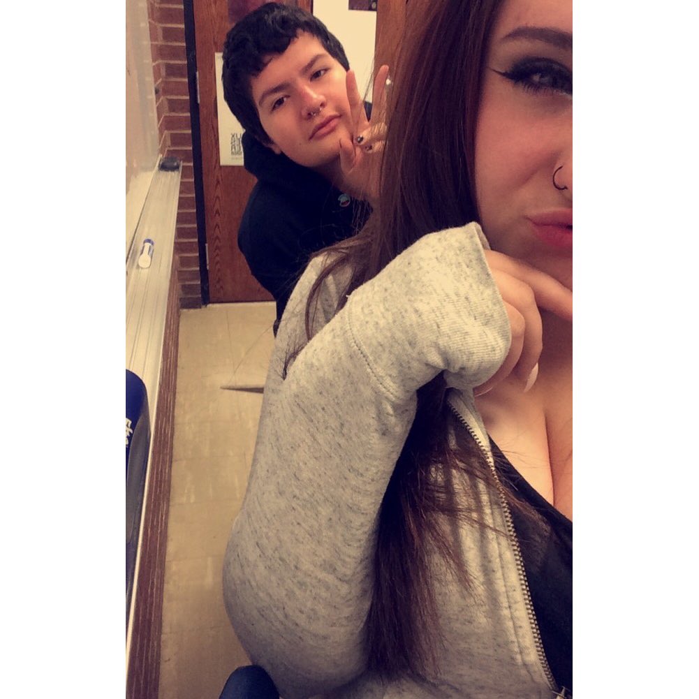 maisyconarty's tweet photo. Happy birthday rad loser. @opposumkid https://t.co/DI6WrWEu5Y