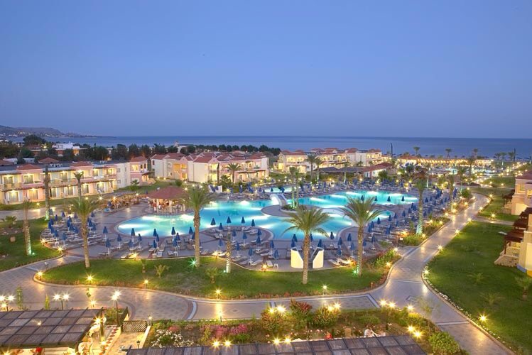 StevenSherry2's tweet photo. @RiddickB I'm over the moon your all booked mate, made my day👌 Bring it on!!!!! ✈️🍻🎵 #lindosprincess #Rhodes2016 https://t.co/9FTtrzJVHX