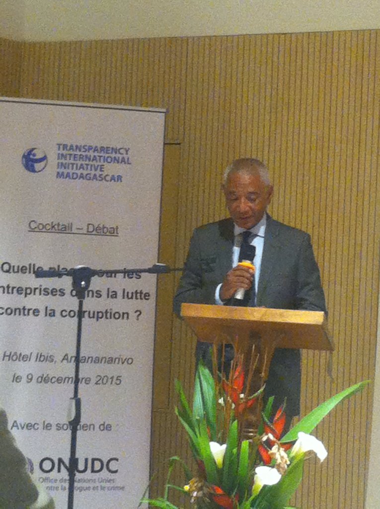 fivmpama's tweet photo. Quelle place pour les entreprises dans la #lutte_contre_ lutte_contre_la_corruption? https://t.co/1h4EpjiMuH