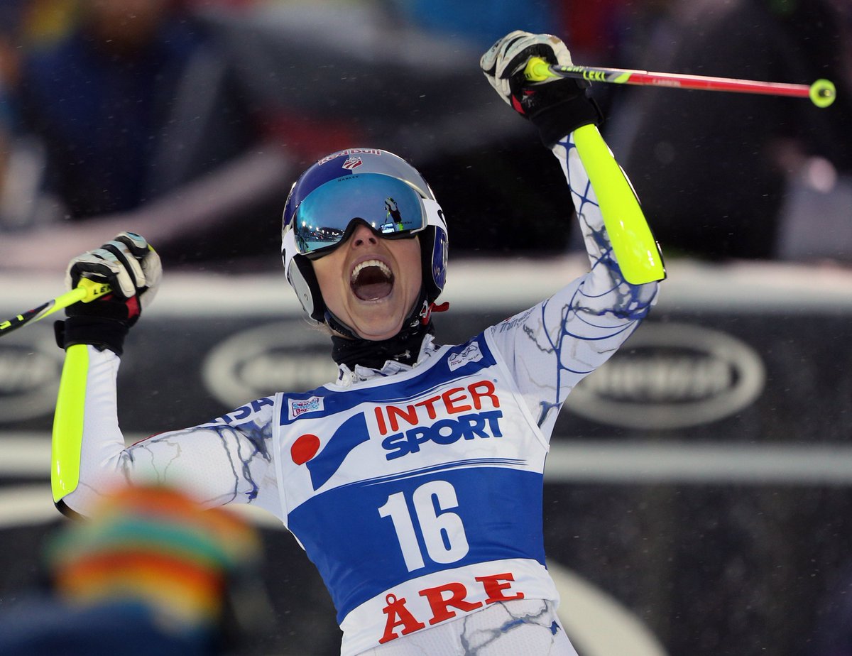 71st <a href="/fisalpine/">FIS Alpine</a> World Cup victory for <a href="/lindseyvonn/">lindsey vonn</a> comes at <a href="/WorldCupAre/">World Cup Åre</a>. That's right, GS: bit.ly/1QD0eaX