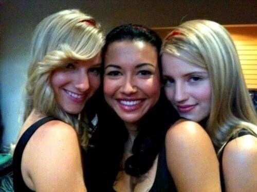 XrysaTriann's tweet photo. #Glee #TheTrio  #QuinnFabray #SantanaLopez #BritanySSpears #DiannaAgron #NayaRivera #HeatherMorris https://t.co/EcqKT4V1pY