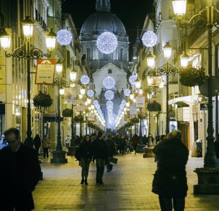 Zgz_Ciudad's tweet photo. Huele a..
NAVIDAD EN MI ZARAGOZA😍 https://t.co/2iMznDKTCY