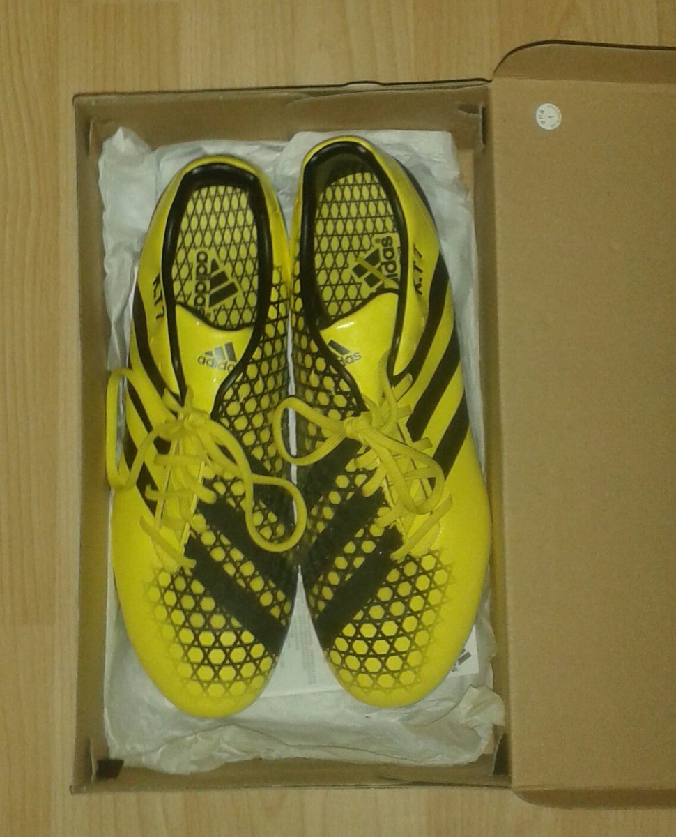 keelan497's tweet photo. New boots #electricpack #incurza https://t.co/CTcjWjytay