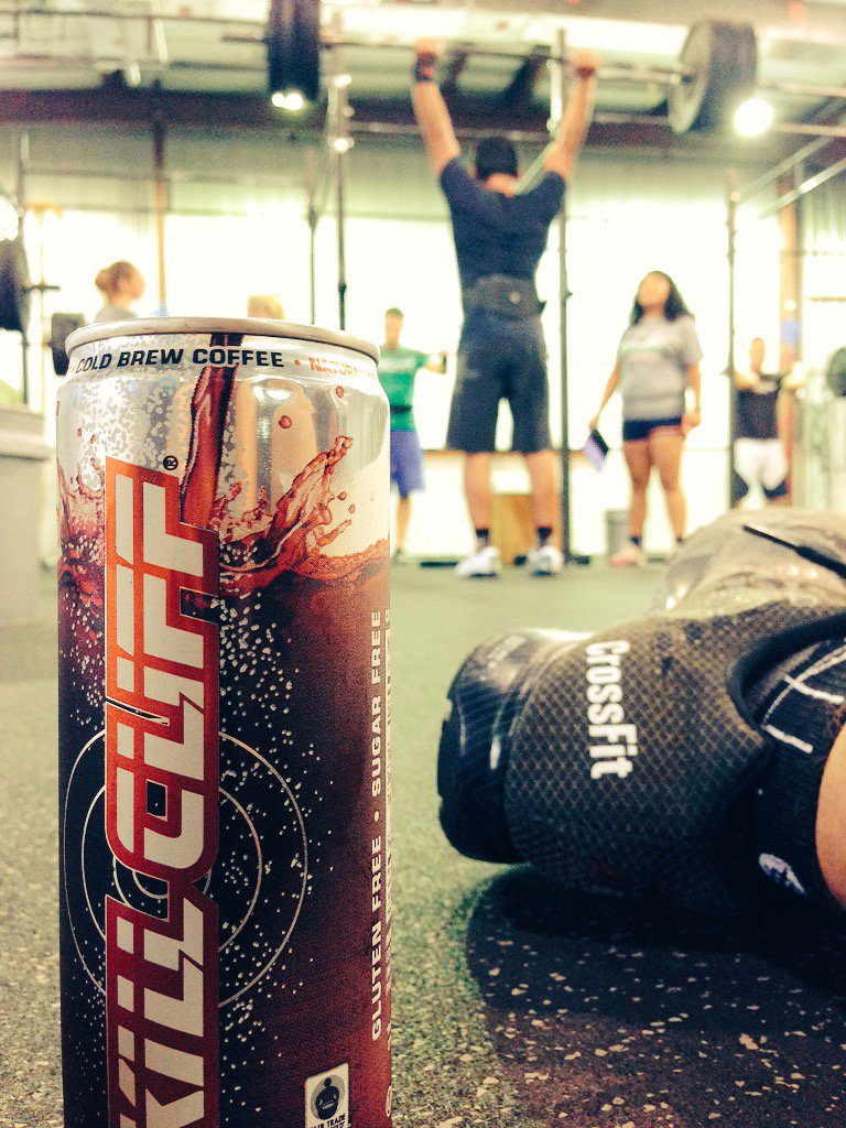 DustyStearns's tweet photo. Spectating is my sport. #ChristmasThrowdown @killcliff @reebok #crossfit @CrossFitRampage https://t.co/q5tbWrebB5