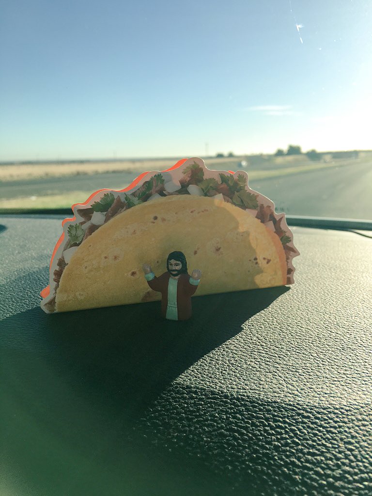 bridgetwelty's tweet photo. Aren't we all just living in the shadow of a great taco. #TinyJesus #tiedyedisney2015 https://t.co/h98fqnuJDq