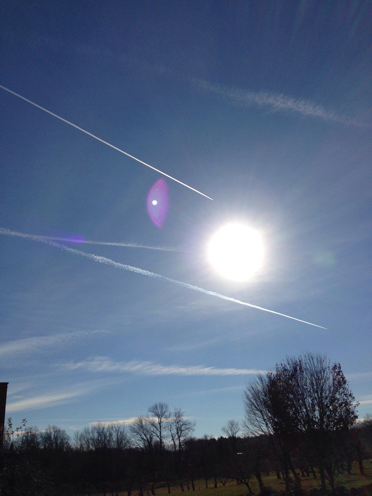 AutoBeGreen's tweet image. current use of #GeoEngineering in the skies!  Look Up! @RIHouseofReps @SkyderALERT