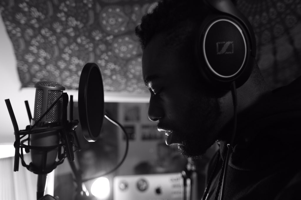 brokenroad_co's tweet photo. #BrokenStudio https://t.co/eJQs5q5h7H