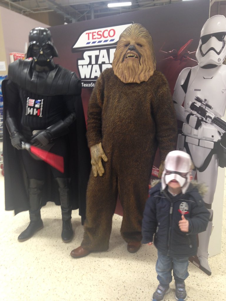 handersflp's tweet photo. May the force be with you #TescoStarWarsWeekend #mylittlestormtrooper #Chewbacca #DarthVader #MayTheForceBeWithYou 😊 https://t.co/0UT8fJCrdB