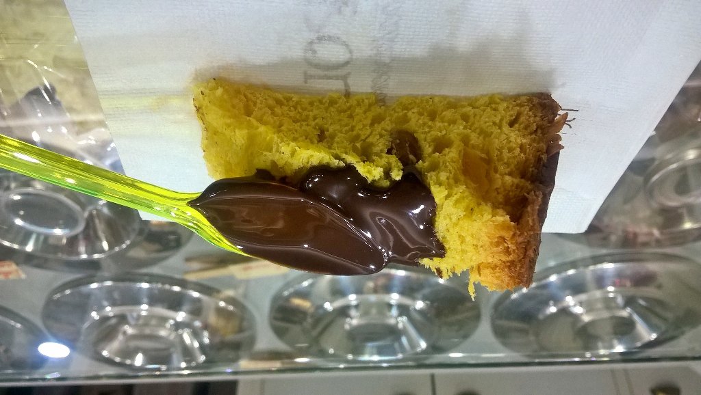 Deliciousitaly's tweet photo. At Polizzi for Chocolate made with olive oil Tasting #Viterbo soooo delicious! #chocoholic #chocoaddicted https://t.co/ZqjECUlNwU