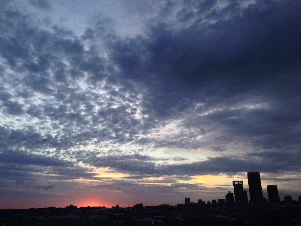 ishotimagesza's tweet photo. Joburg you rather pretty #breadcrumbssquad https://t.co/H7Mbi6uqjl