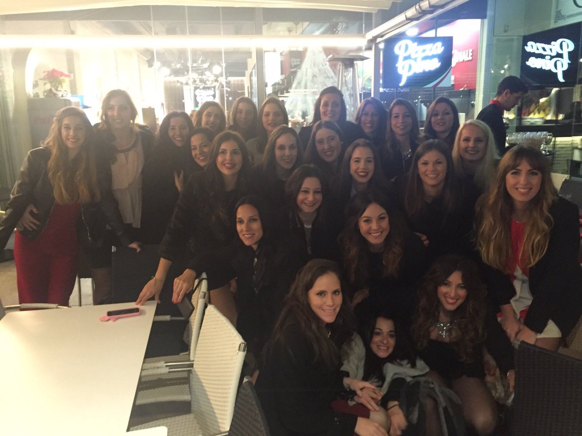 BMMalagaCosta's tweet photo. El Club celebra la Cena de Navidad en Pizza Pino https://t.co/Cx0ja8XsbE https://t.co/IGtTf3Evg9