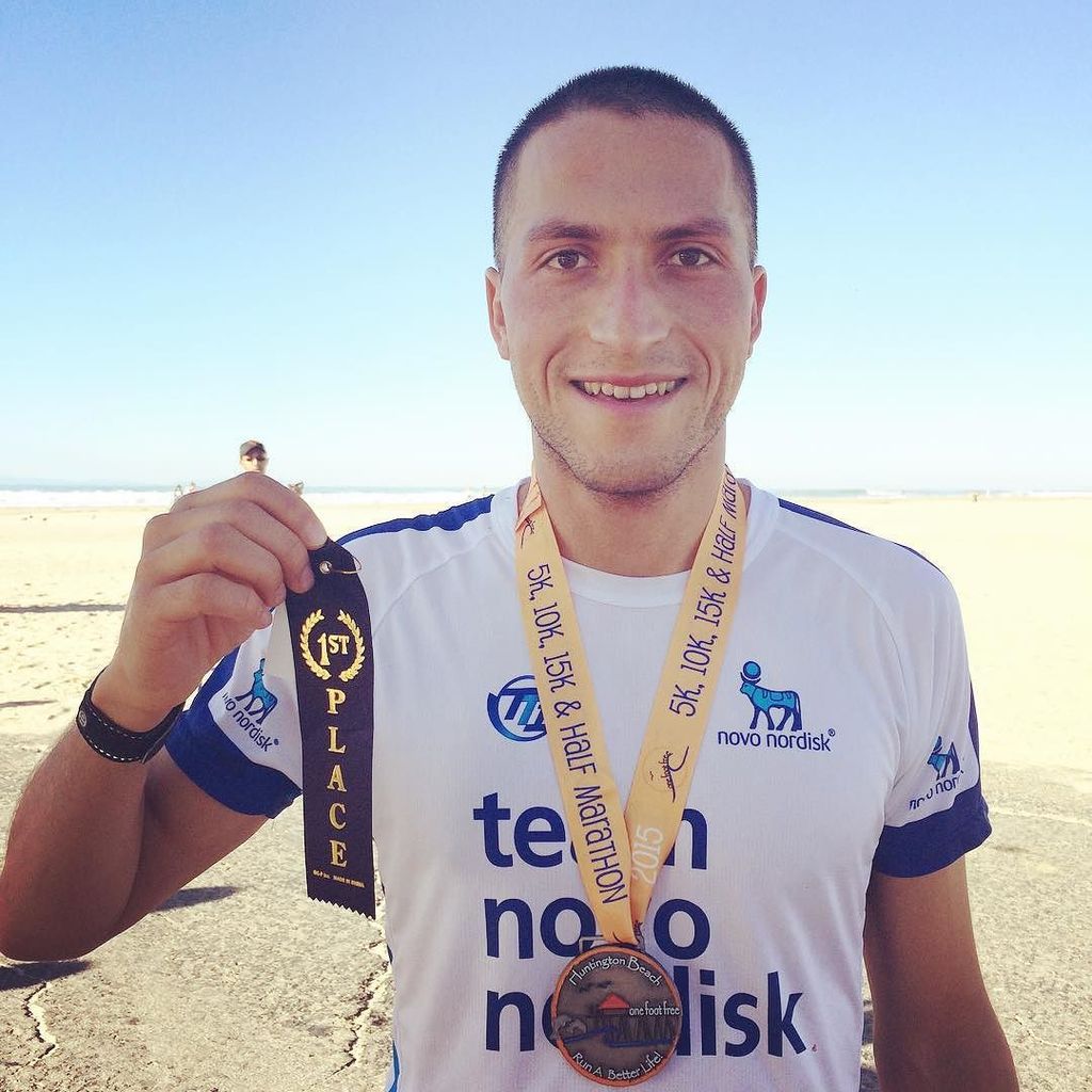 _Madrigal_'s tweet photo. @MadrigalBenny takes first place and sets the course record #hbholidayrun #runabetterlife @teamnovonordisk https://t.co/RuYObGCP68