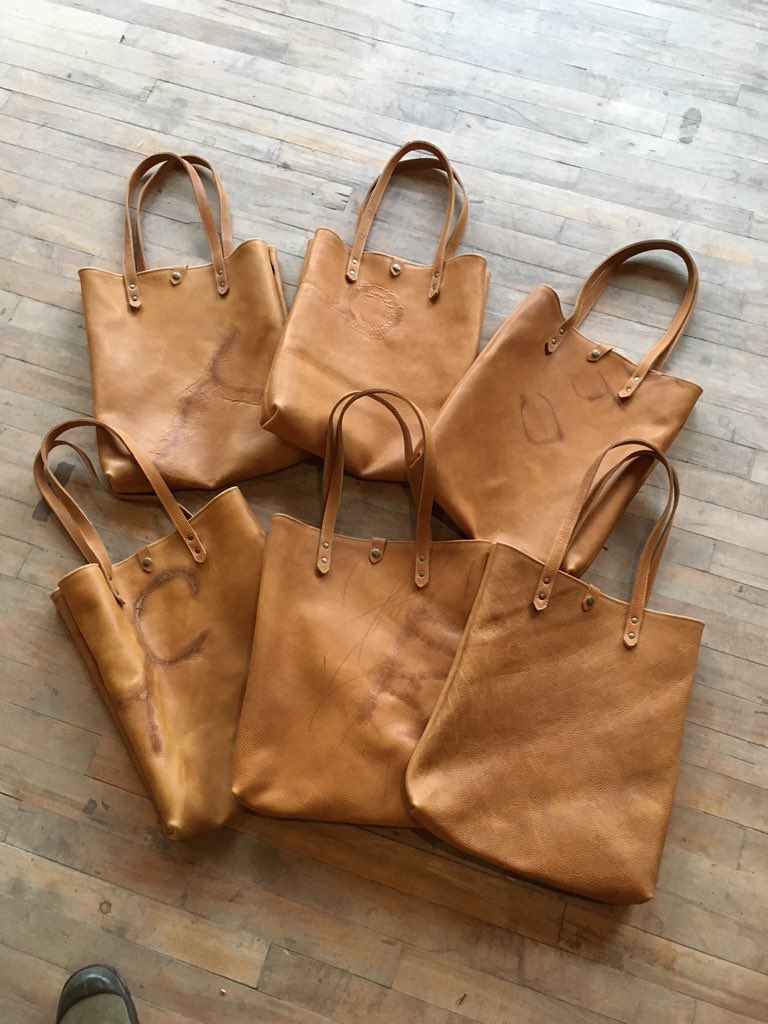 Stop buy!! 6 special pop up totes $125!!