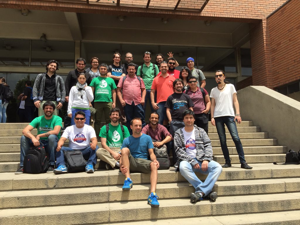 xjkwak's tweet image. RT @drupalcl: Foto grupal del último día del #DrupalCampChile2015