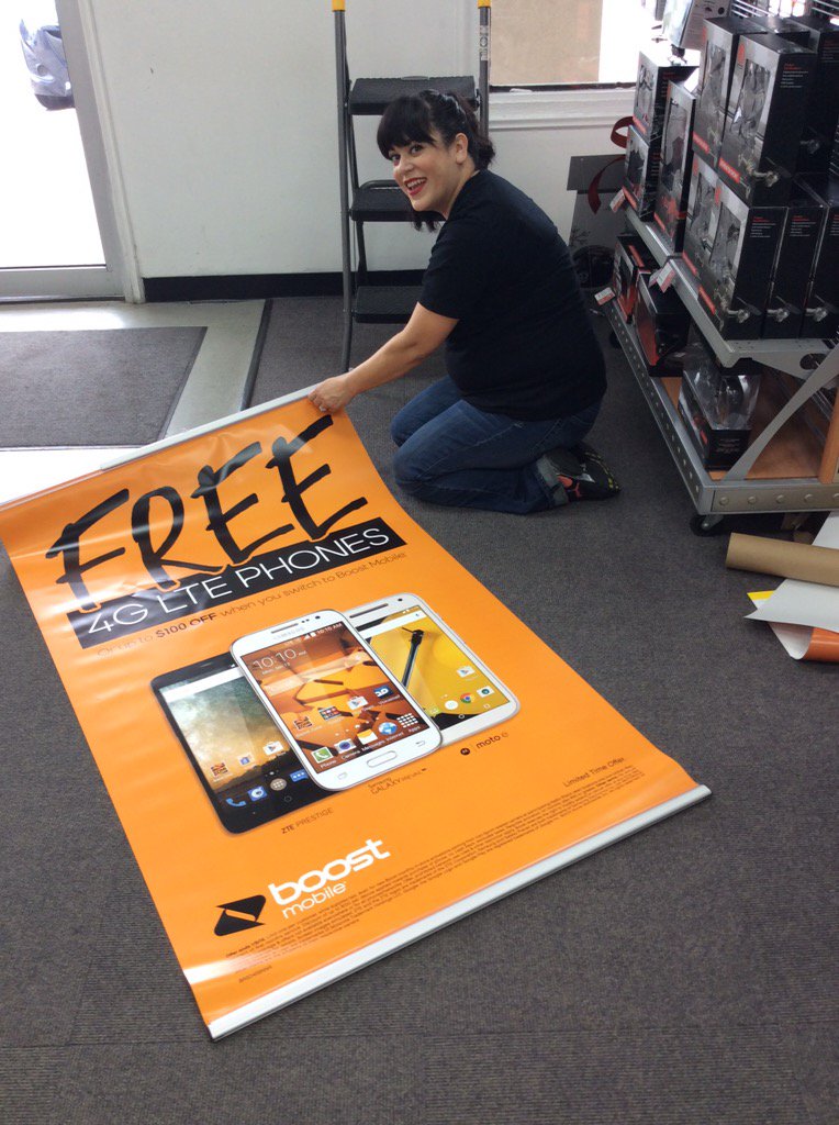 matthews_susy's tweet photo. Another RadioShack another graphic found and displayed.  @TimMiller44 @KristyPfahler #RadioShack #SprintatRadioShack https://t.co/M43IMugV8q