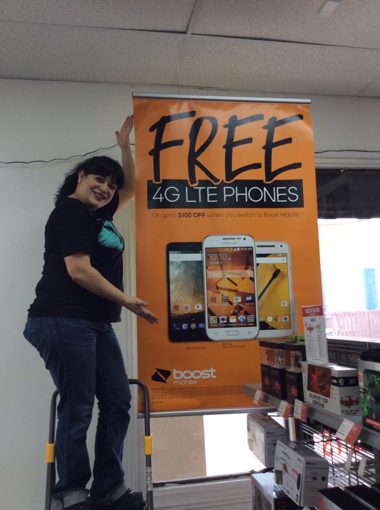 matthews_susy's tweet photo. Another RadioShack another graphic found and displayed.  @TimMiller44 @KristyPfahler #RadioShack #SprintatRadioShack https://t.co/M43IMugV8q