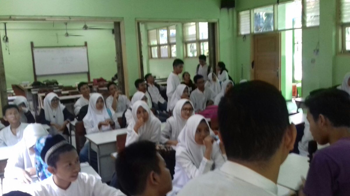 MunionPro's tweet photo. Jumat, 11 Desember 2015 [Rapat Akbar #MultimediaEXPO2] https://t.co/xZmthYfe0d