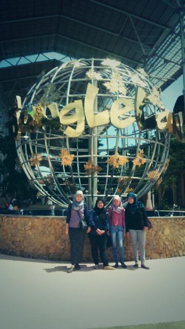ulykelen's tweet photo. Welcome to the jungle....land https://t.co/wFtU8sc0lr