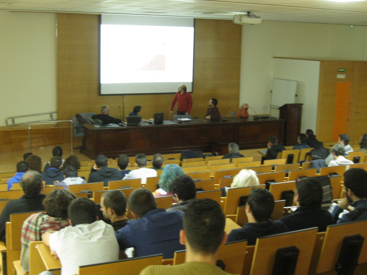 etsii's tweet photo. RT @417tw: Algunas fotos del taller #Forma15
@cultdigit @etsii @doctorado_ccia
https://t.co/iw1g6NhcYs https://t.co/90UuDDMVQf