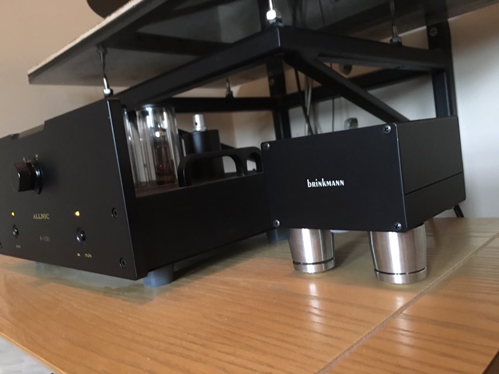 lotus_340r's tweet image. Brinkmann power supply stillpointed, huge difference, a turntables PSU is everything #brinkmann #bardo #stillpoints