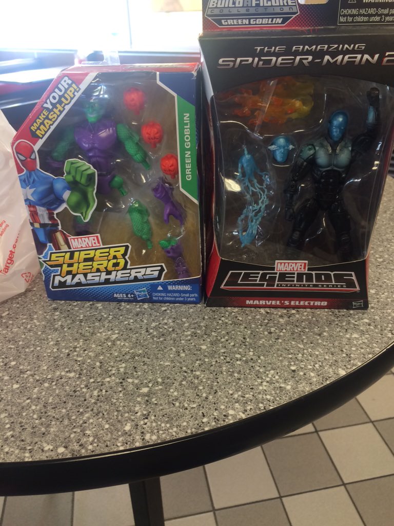 vziboi's tweet photo. Don't forget to be extra hardcore and bring a toy you'd want as a kid #Forthechildren #ftc15 https://t.co/5nSHS9m0Il