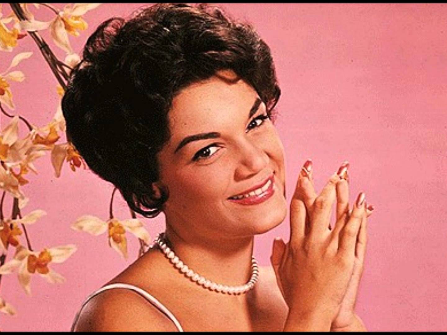 Groovin\ wishes CONNIE FRANCIS a happy 77th. birthday! 