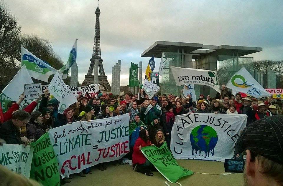 Friends of the Earth Europe🌍 (@foeeurope) on Twitter photo Why the agreement is not all it seems. Visit <a href="/foeint/">Friends of the Earth International</a> Storify for analysis of #COP21 text. storify.com/foeiclimate/re… Why the agreement is not all it seems. Visit <a href="/foeint/">Friends of the Earth International</a> Storify for analysis of #COP21 text. storify.com/foeiclimate/re…